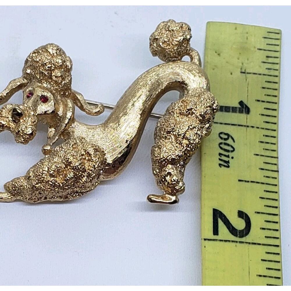 Vintage Poodle Doodle Dog Brooch Monet Gold with Red Rhinestone Eyes Playful Pin - Picture 7 of 7